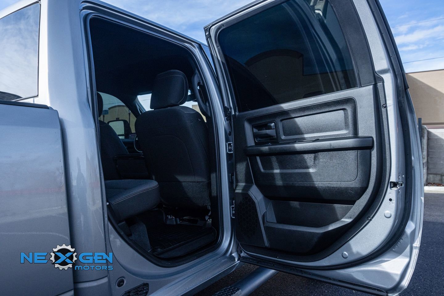 Used 2024 RAM 3500 Tradesman w/ Convenience Group image 30