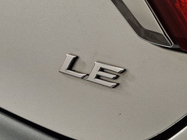 Used 2015 Toyota Camry LE FWD image 29