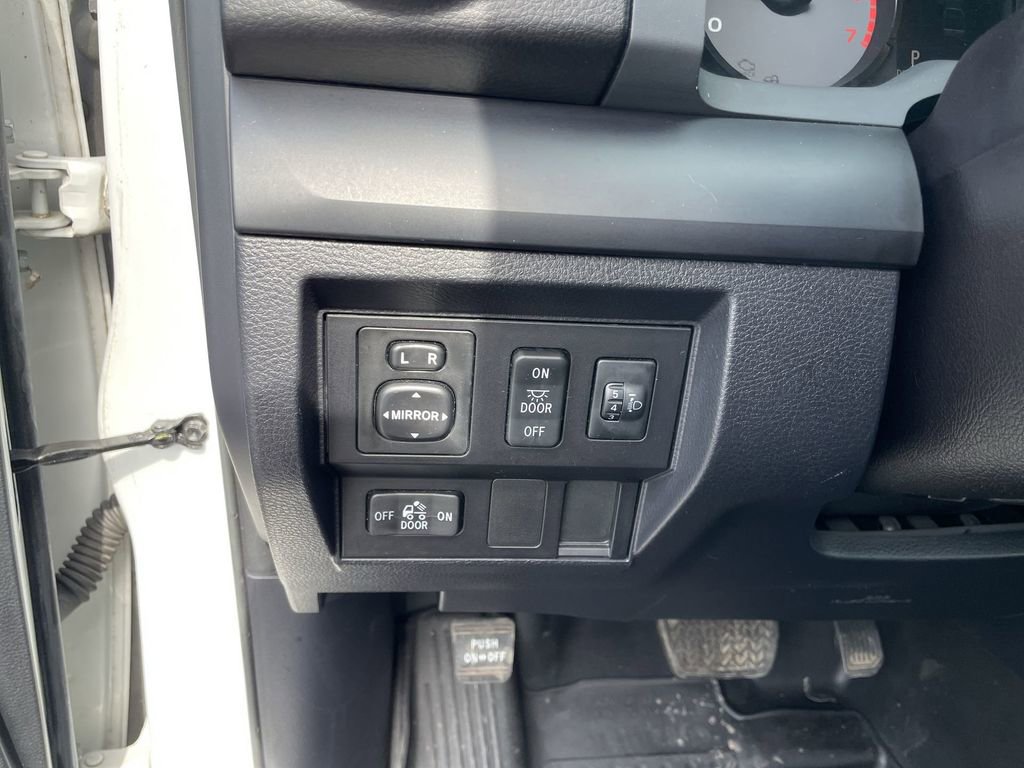 Used 2017 Toyota Tundra SR image 17