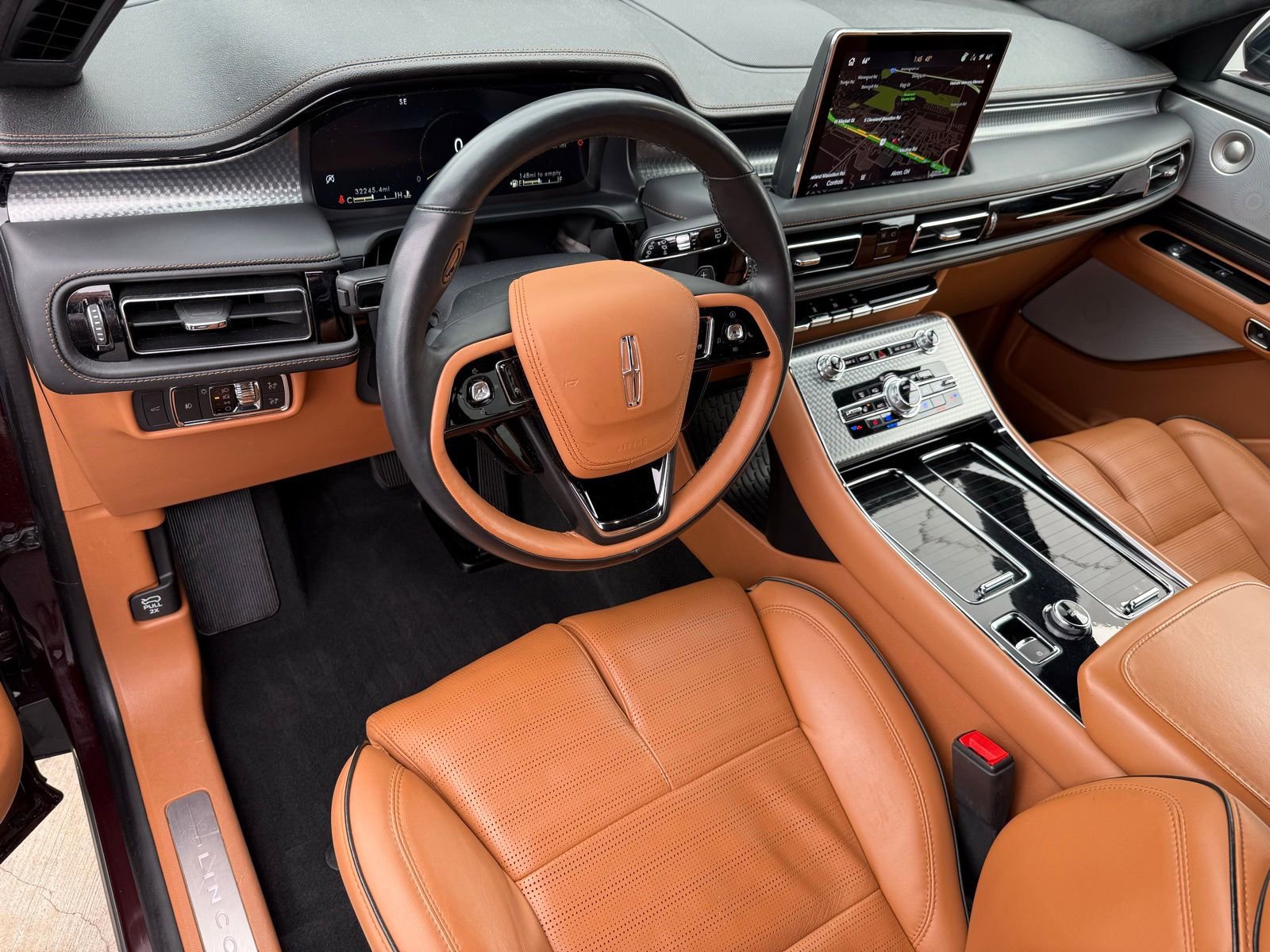 Used 2023 Lincoln Aviator Black Label w/ Dynamic Handling Package image 11