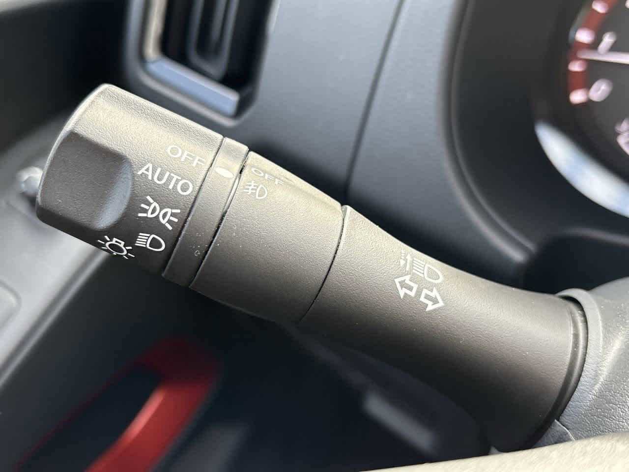 Used 2025 Nissan Frontier PRO-4X image 23