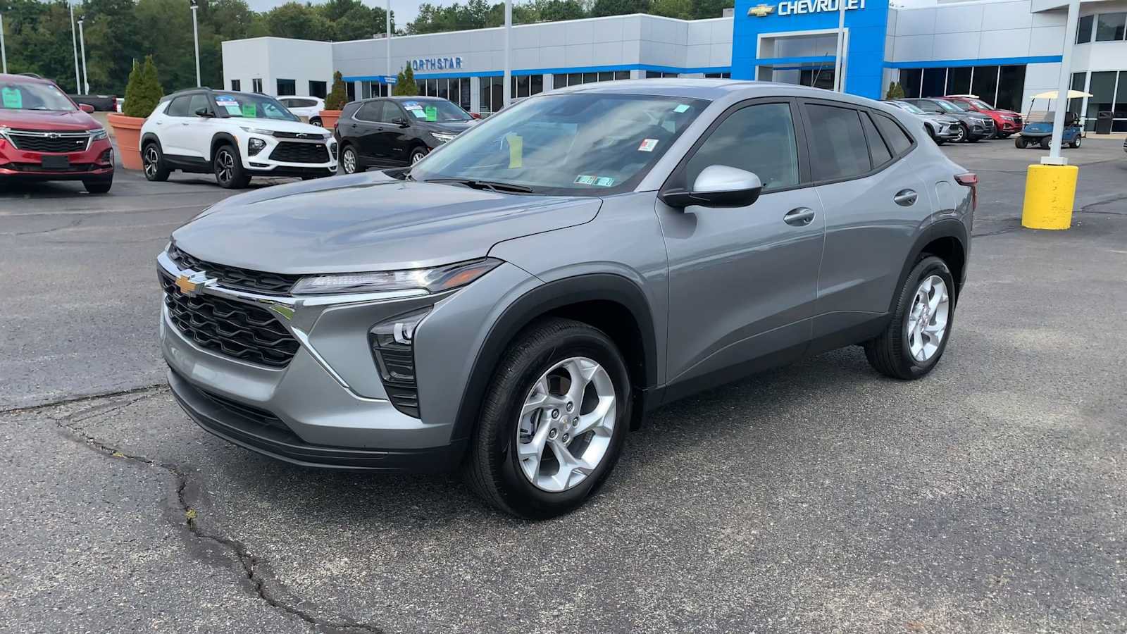 Certified 2025 Chevrolet Trax LS w/ LS Convenience Package FWD image 4
