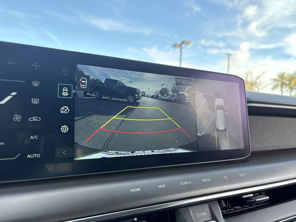 Used 2024 Kia EV9 Land image 15