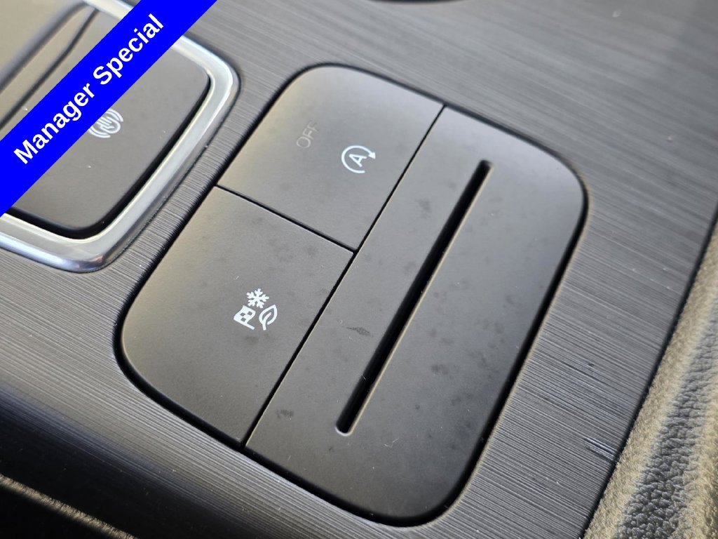 Used 2022 Ford Escape SEL FWD image 30