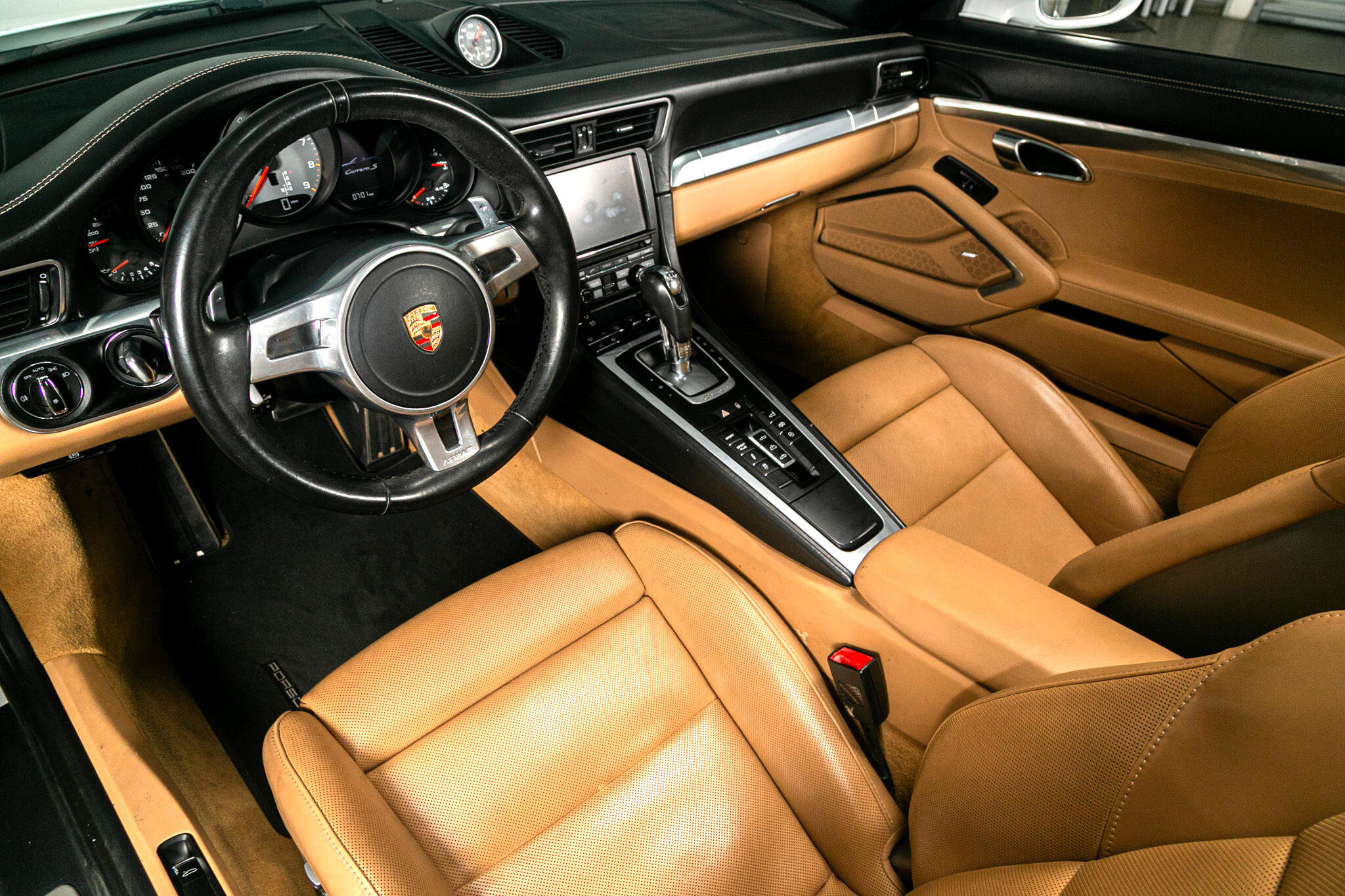 Used 2015 Porsche 911 Carrera S image 2