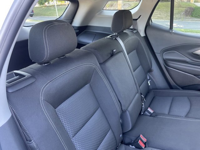 Used 2024 GMC Terrain SLE image 33
