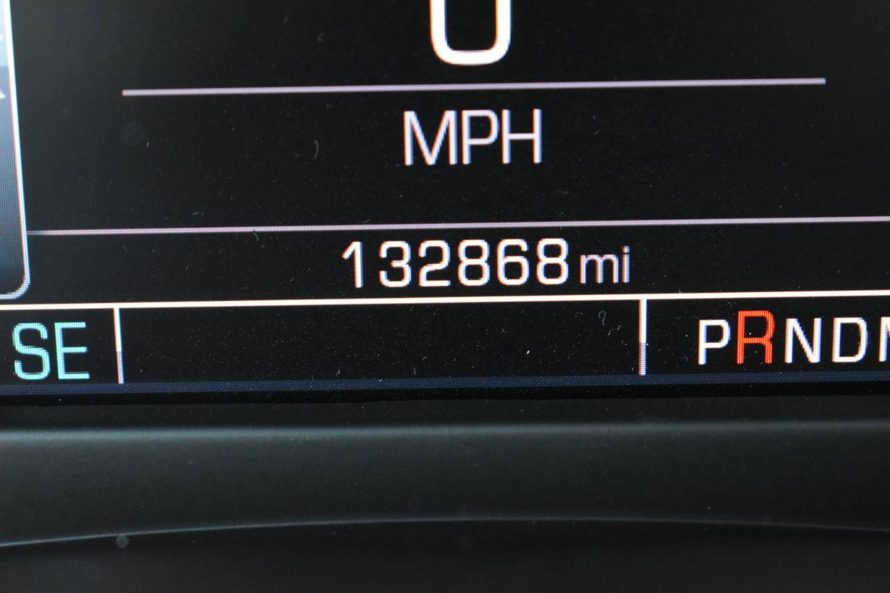 Used 2015 Chevrolet Suburban LTZ image 18