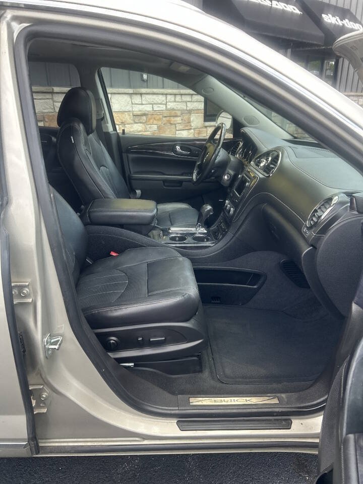 Used 2017 Buick Enclave Leather AWD/4WD image 10