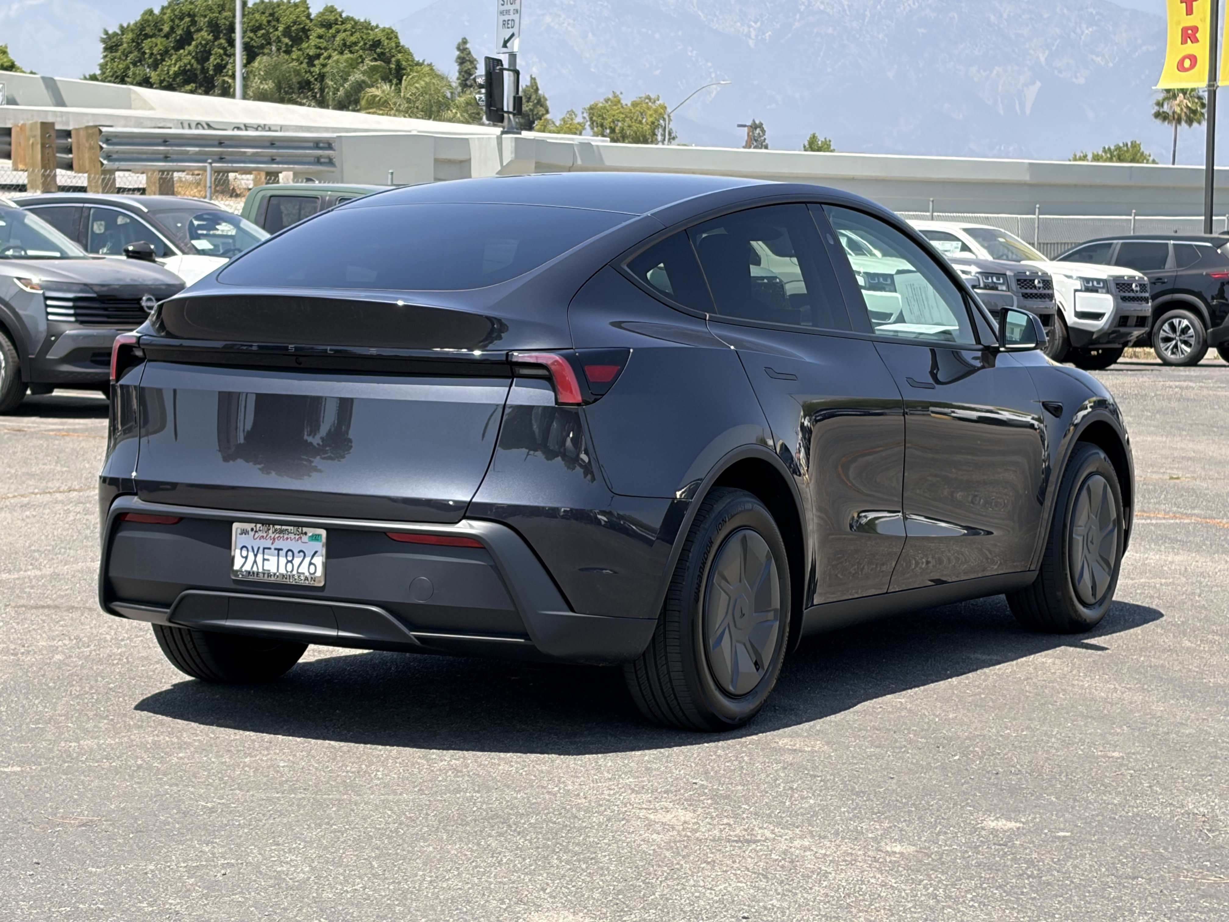 Used 2026 Tesla Model Y 2WD image 3