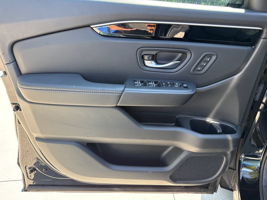 Used 2024 Honda Pilot Touring image 13