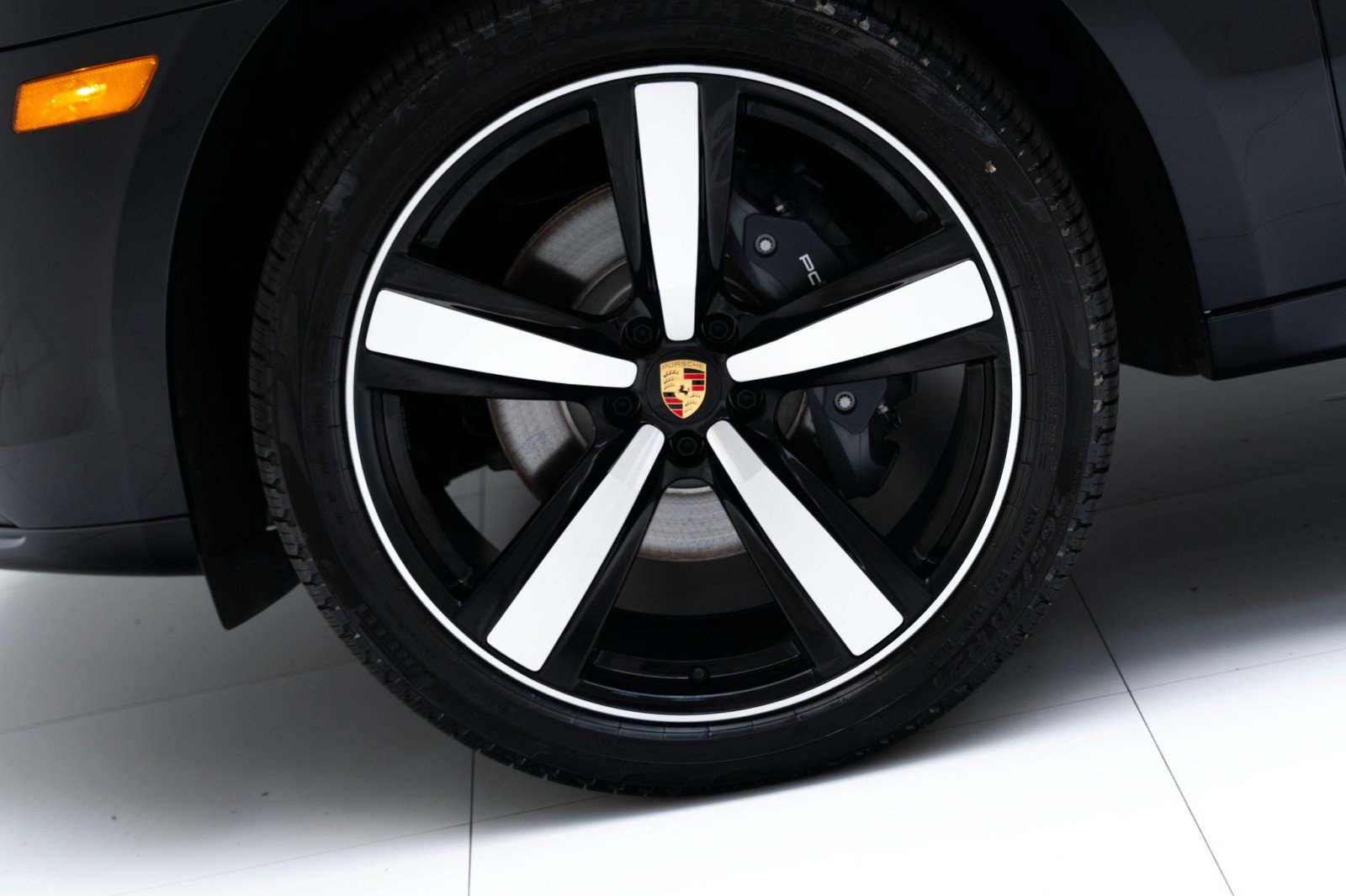 New 2025 Porsche Macan image 12