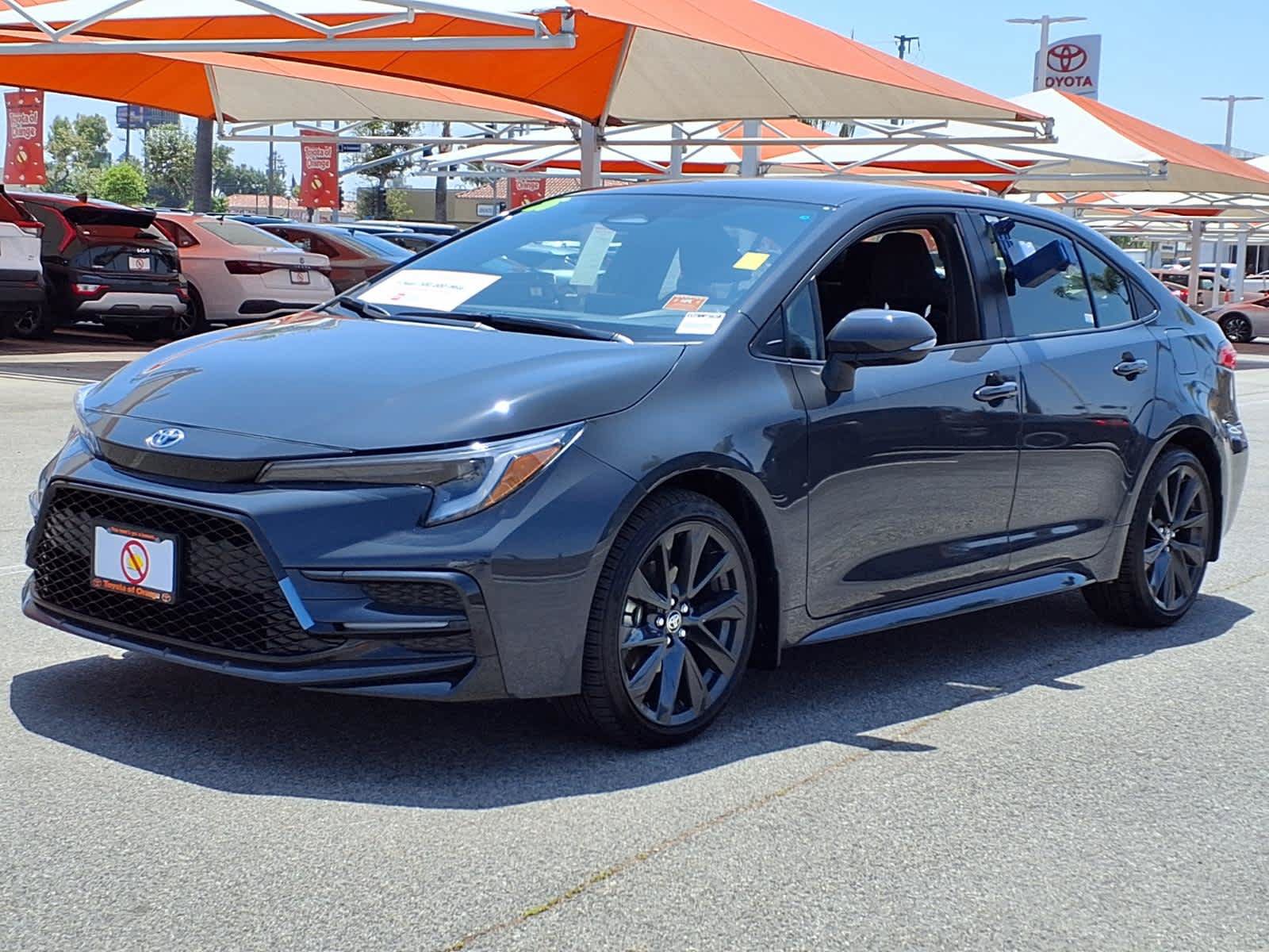 Certified 2026 Toyota Corolla SE FWD image 3