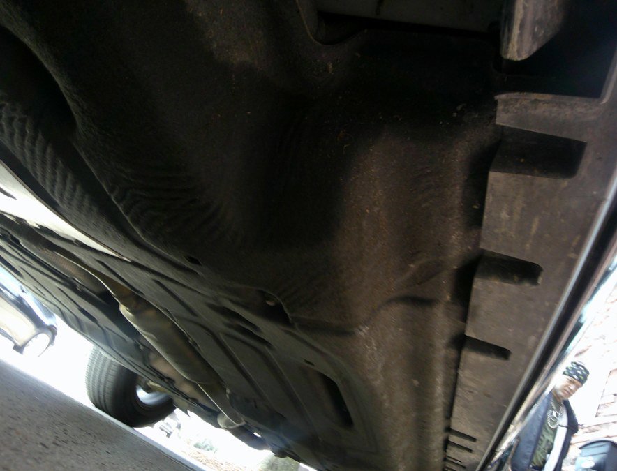 Used 2023 Land Rover Defender 130 X-Dynamic SE image 30
