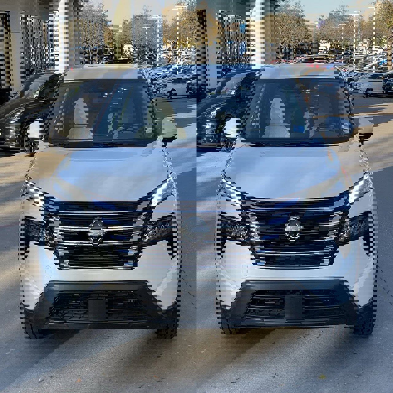 Used 2025 Nissan Rogue SV image 6