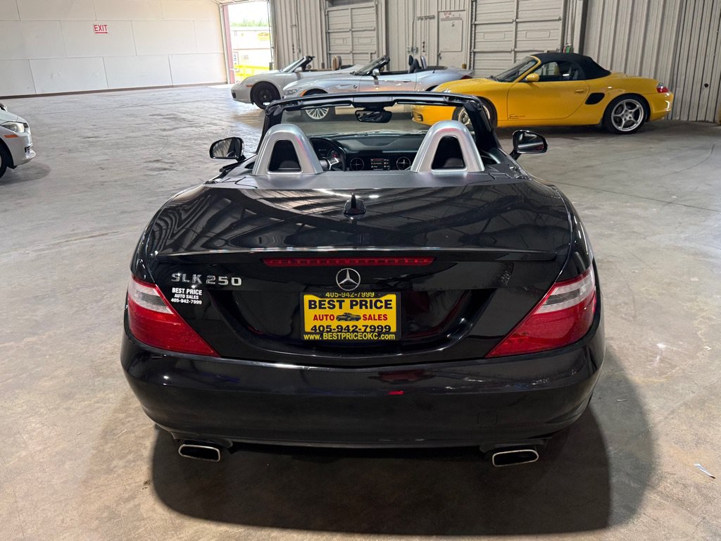Used 2013 Mercedes-Benz SLK 250 image 9