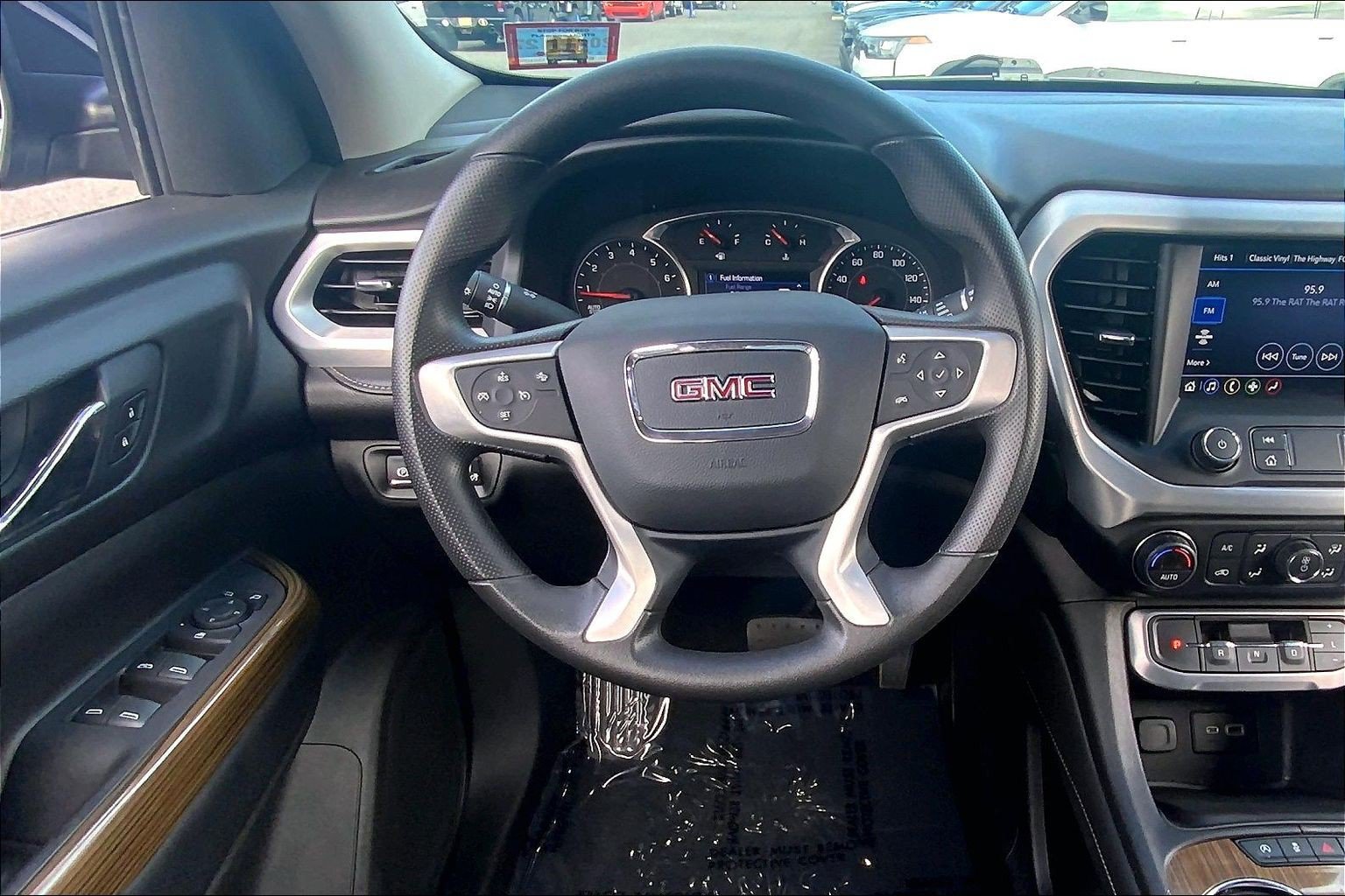 Used 2021 GMC Acadia SLE AWD/4WD image 5