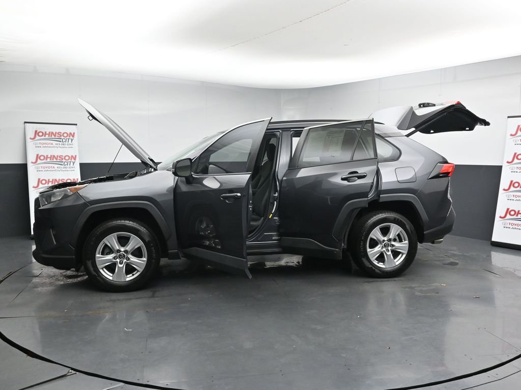 Used 2020 Toyota RAV4 XLE w/ Convenience Package FWD image 45
