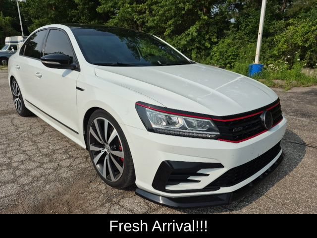 Used 2018 Volkswagen Passat 3.6 FWD image 12