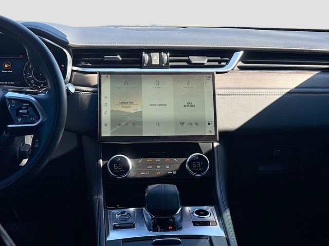 Used 2021 Jaguar F-PACE S image 19