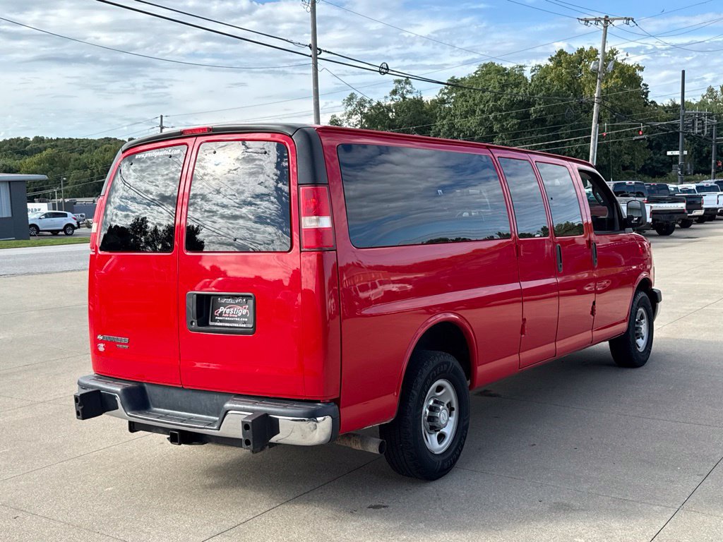 Used 2016 Chevrolet Express 3500 LT w/ LT Preferred Equipment Group RWD image 16