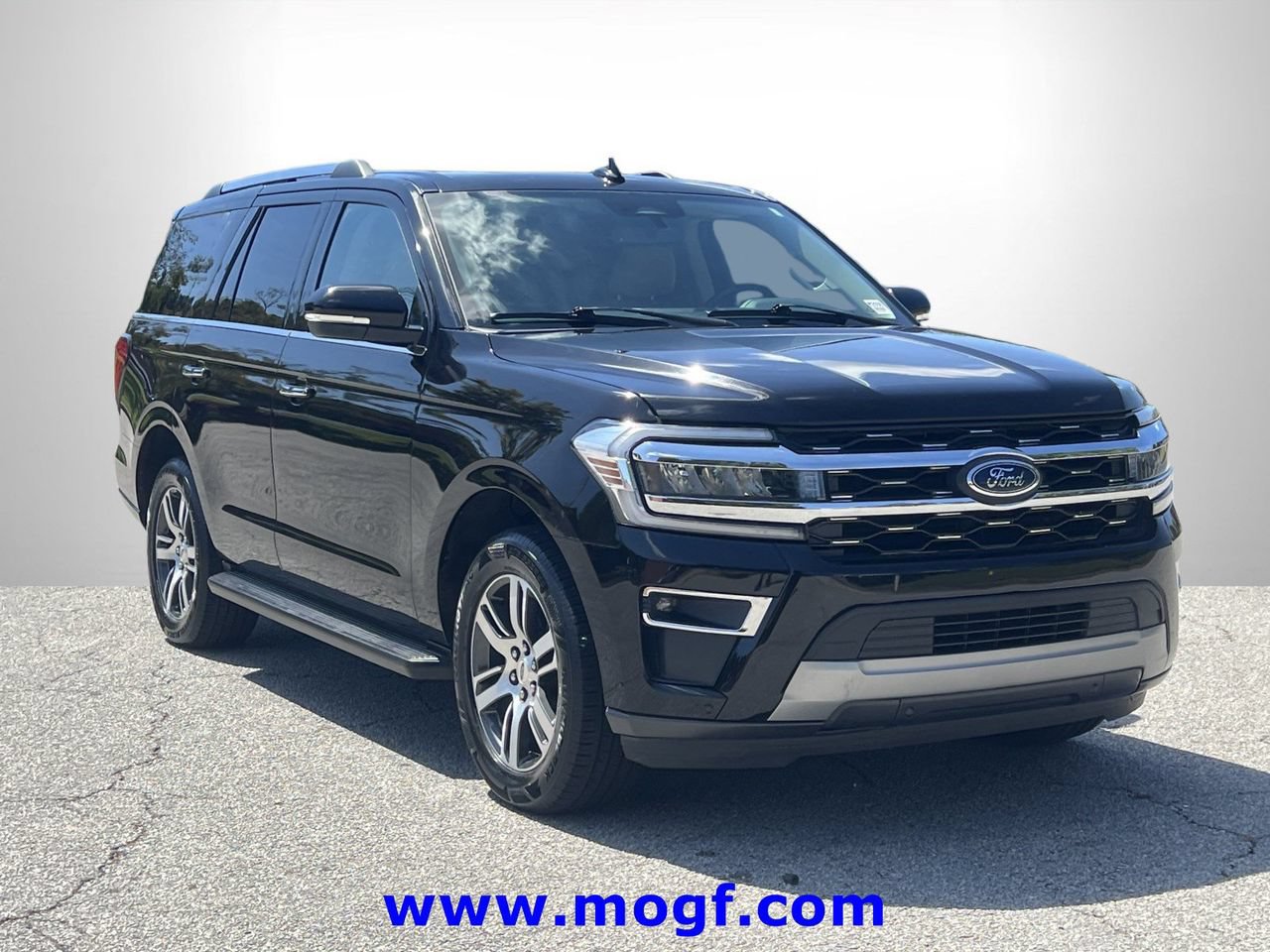 Used 2024 Ford Expedition Limited AWD/4WD image 4