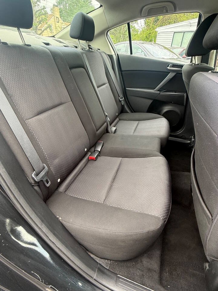 Used 2010 MAZDA MAZDA3 i Touring FWD image 17