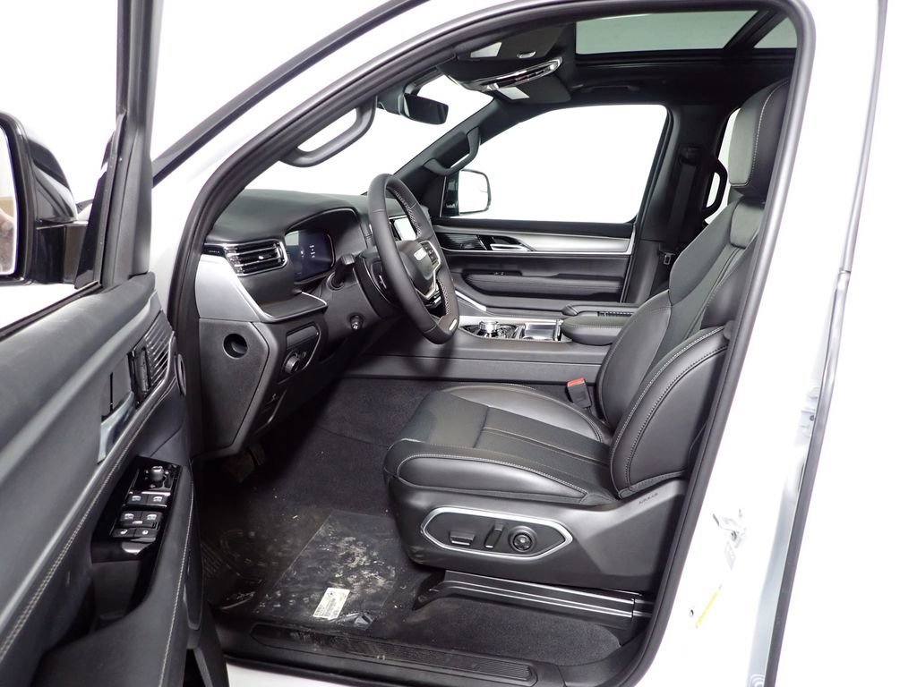 New 2026 Jeep Grand Wagoneer 4WD w/ Quick Order Packge 29V Upland image 24