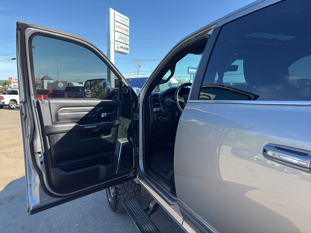 Used 2022 RAM 2500 Limited AWD/4WD image 16