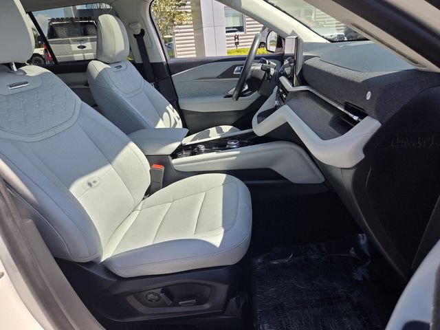 Used 2025 Ford Explorer Platinum w/ Ultimate Package RWD image 20