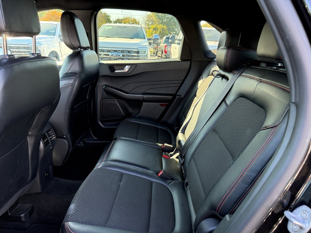 Used 2025 Ford Escape ST-Line Select AWD/4WD image 16
