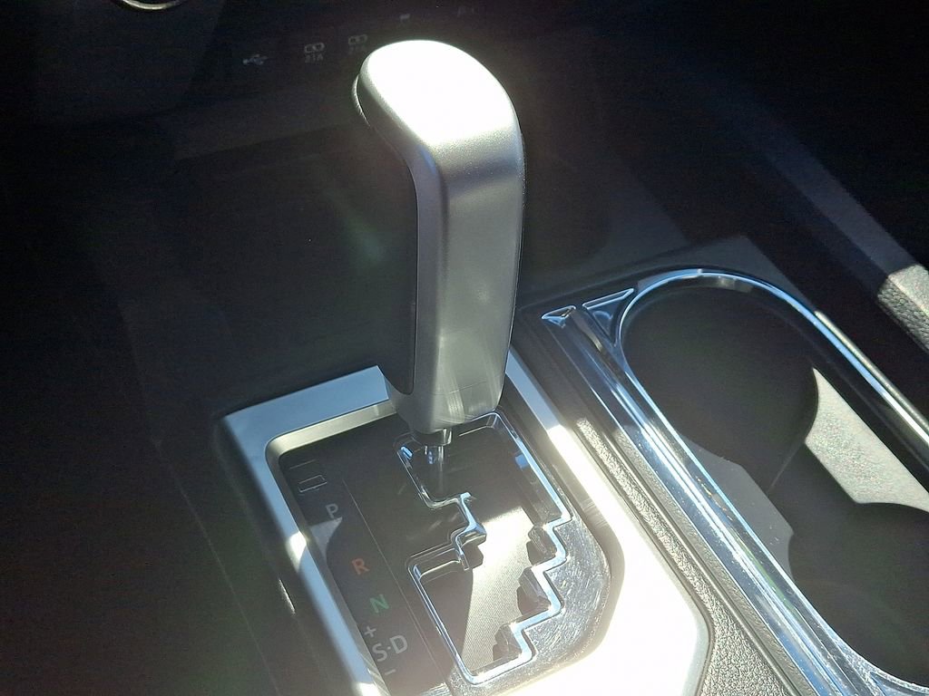 Used 2020 Toyota Tundra SR5 w/ SR5 Convenience Package image 14