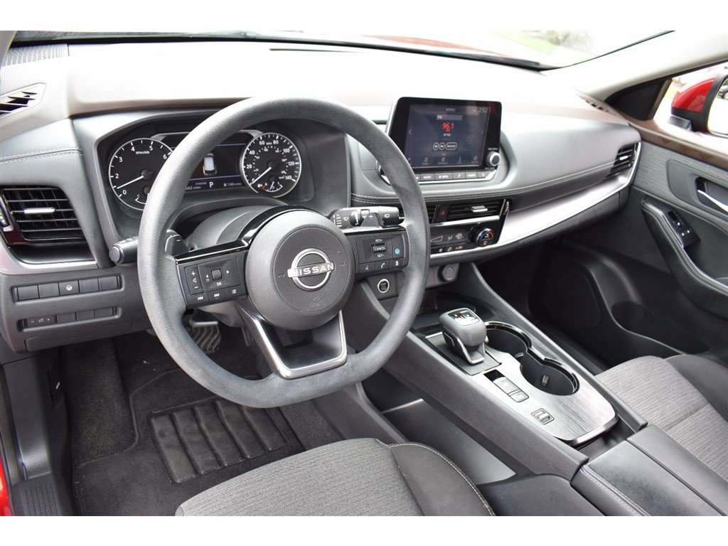 Used 2023 Nissan Rogue SV image 19