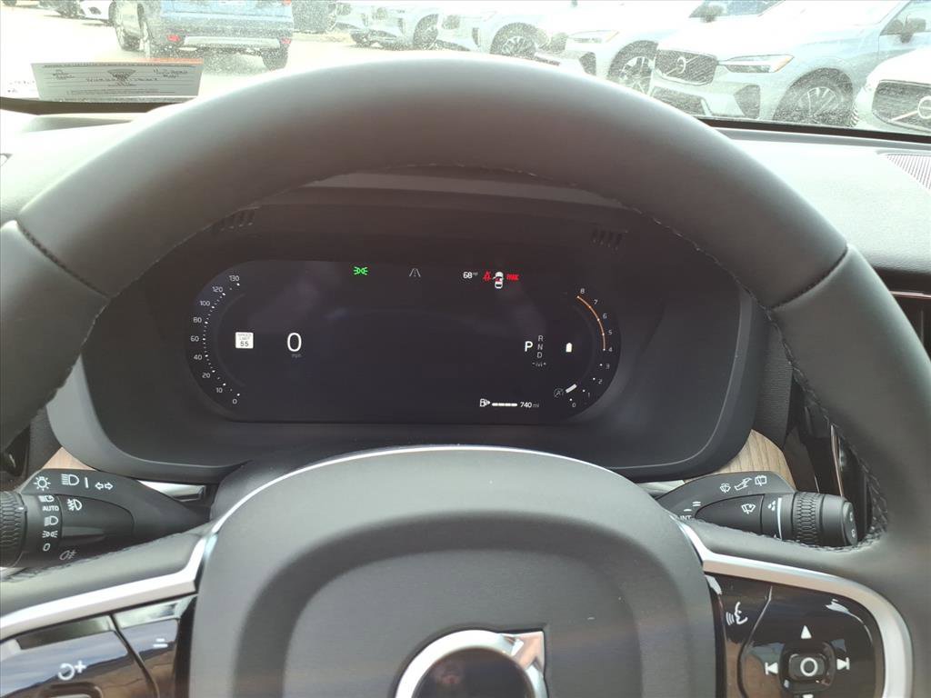 Certified 2026 Volvo XC60 B5 Plus w/ Climate Package AWD/4WD image 17