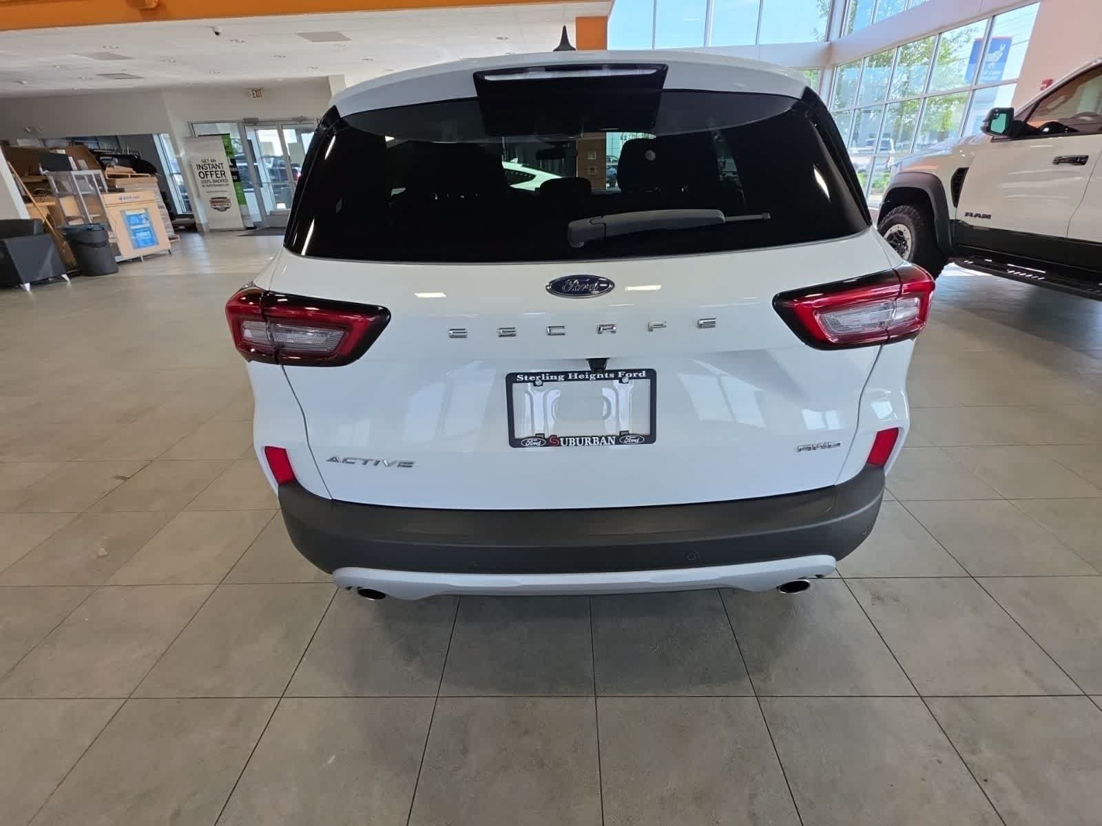 Used 2023 Ford Escape Active w/ Tech Pack #1 AWD/4WD image 9
