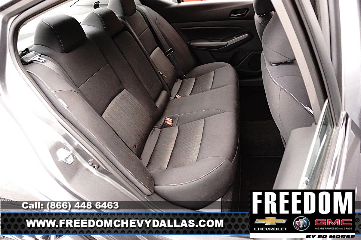 Used 2024 Nissan Altima 2.5 SV FWD image 12