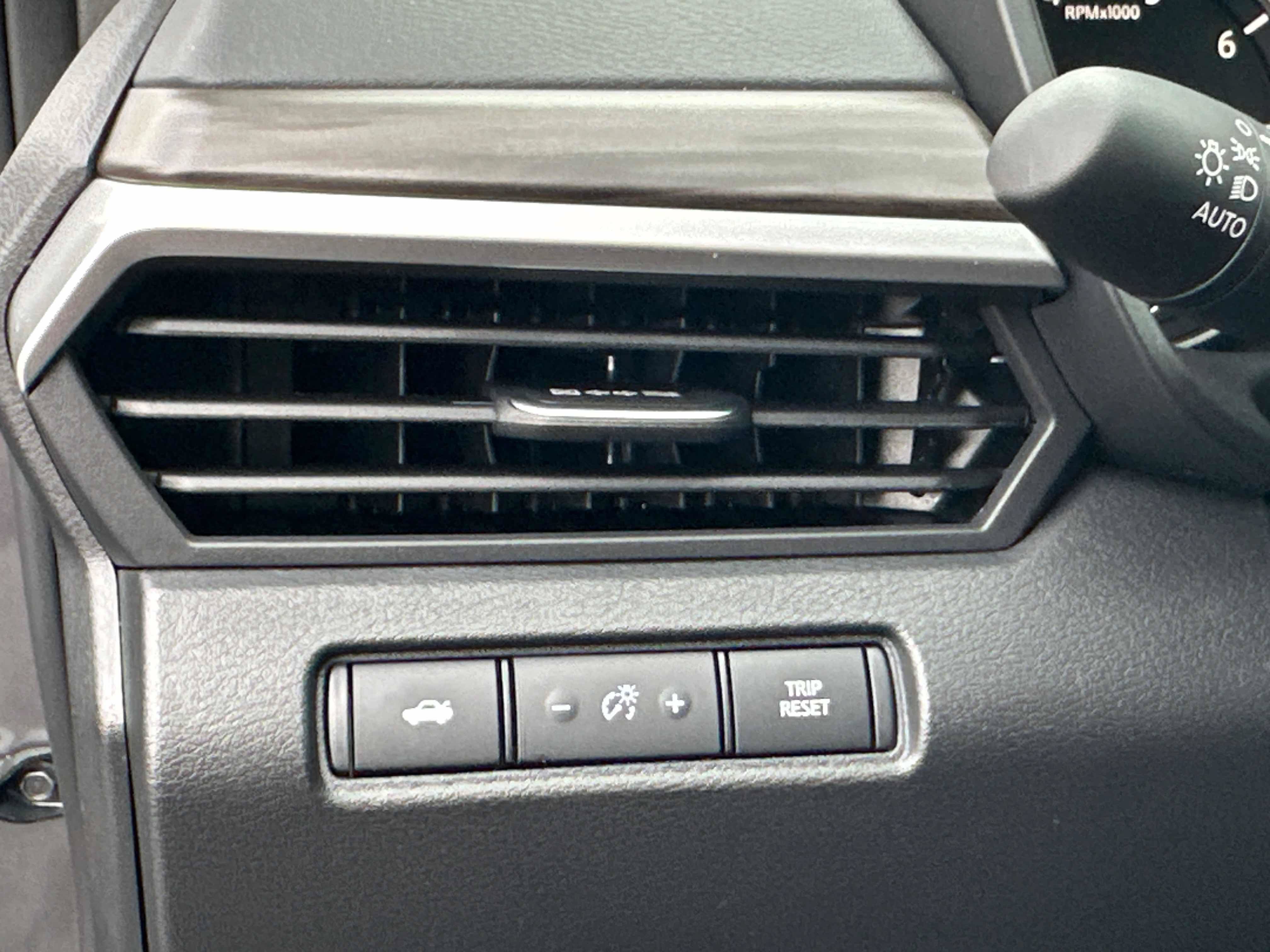 New 2026 Nissan Altima 2.5 SV AWD/4WD image 21