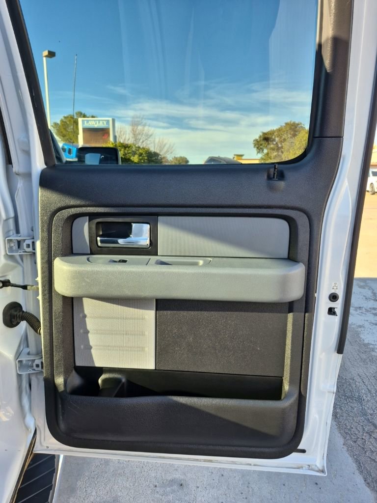 Used 2014 Ford F150 XLT w/ XLT Chrome Package RWD image 19