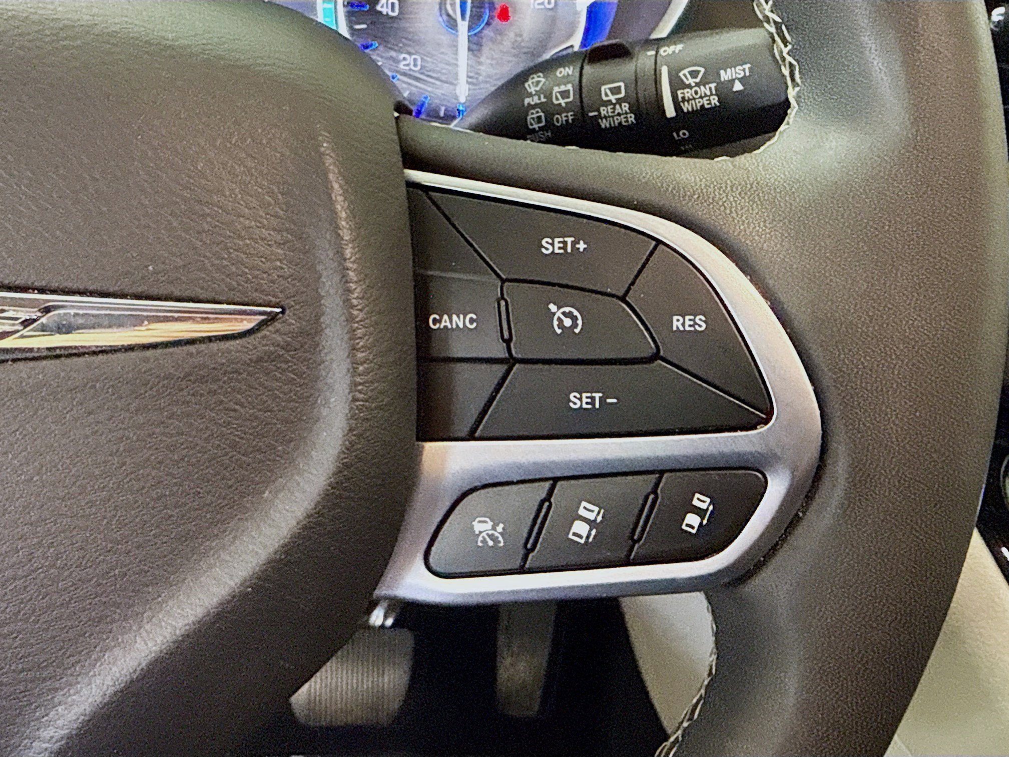 Used 2024 Chrysler Pacifica Touring-L FWD image 15