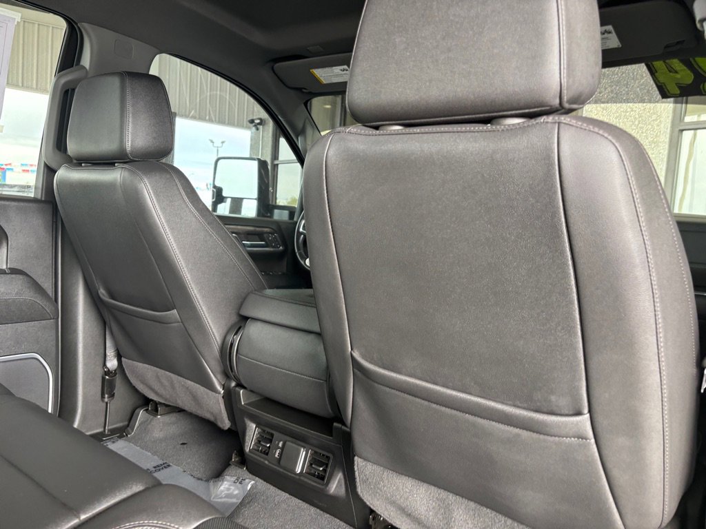 Used 2024 Chevrolet Silverado 2500 LTZ AWD/4WD image 36