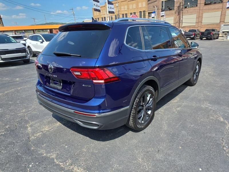 Used 2022 Volkswagen Tiguan SE w/ Panoramic Sunroof Package AWD/4WD image 7