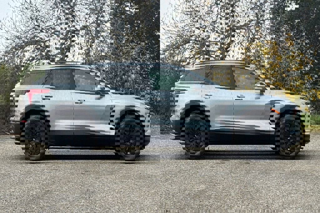 New 2026 Chevrolet Blazer EV LT image 3