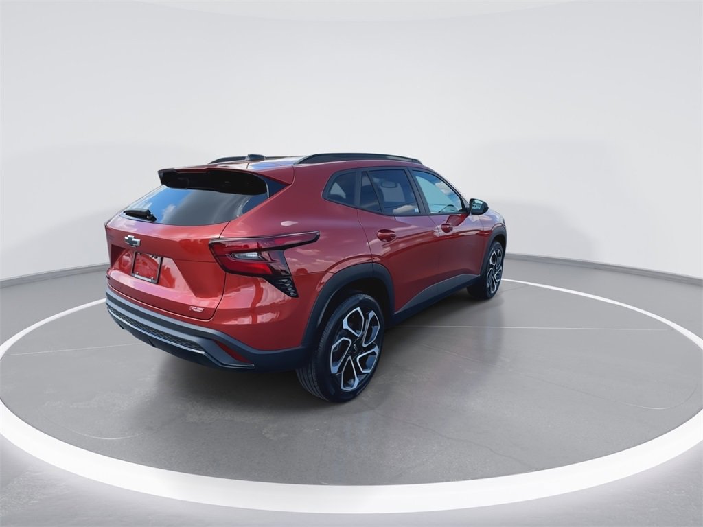 Used 2024 Chevrolet Trax RS w/ Sunroof Package image 8