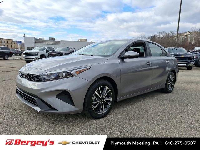 Used 2024 Kia Forte LXS w/ LXS Technology Package video 3