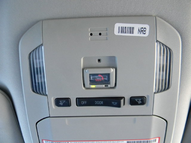 Used 2022 Toyota Highlander LE AWD/4WD image 16