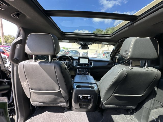 Used 2023 GMC Yukon SLT w/ SLT Premium Package RWD image 30