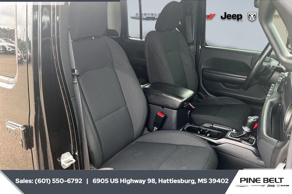 Used 2021 Jeep Gladiator Willys image 6