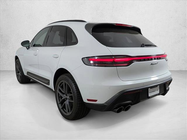 Certified 2025 Porsche Macan Turbo image 3