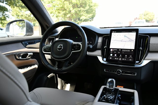 Certified 2026 Volvo XC90 B6 Plus AWD/4WD image 19
