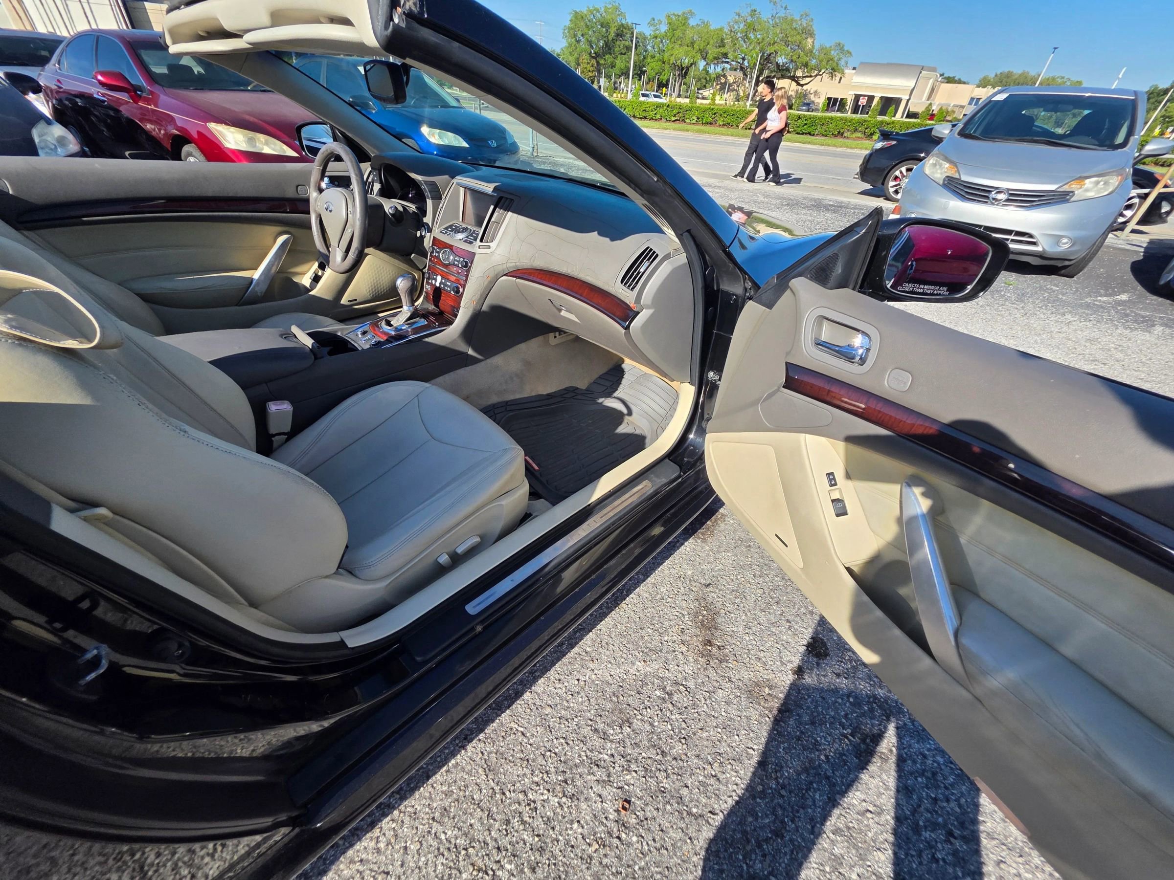 Used 2010 INFINITI G37 Convertible w/ Premium Pkg RWD image 20
