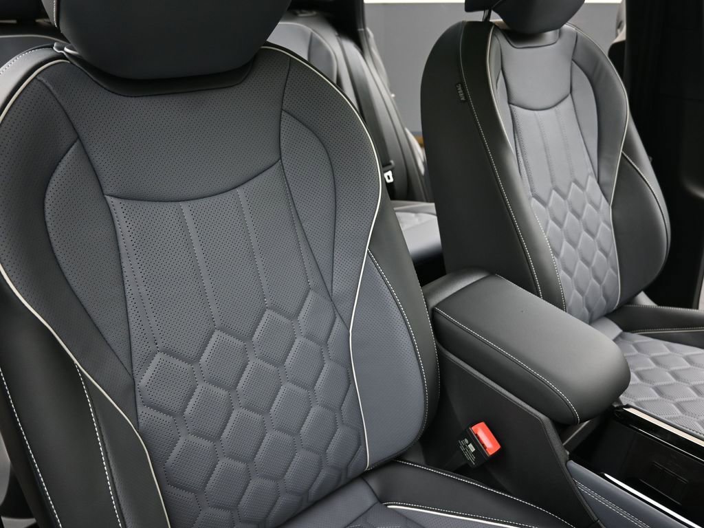 New 2026 Volkswagen Tiguan SEL R-Line image 14